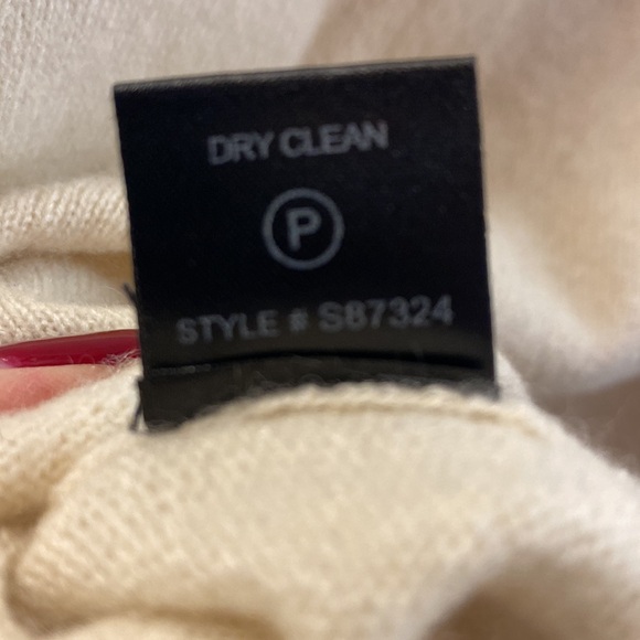 Skull Cashmere Cut Sleeve Sweater | Size M - Picture 6 of 6